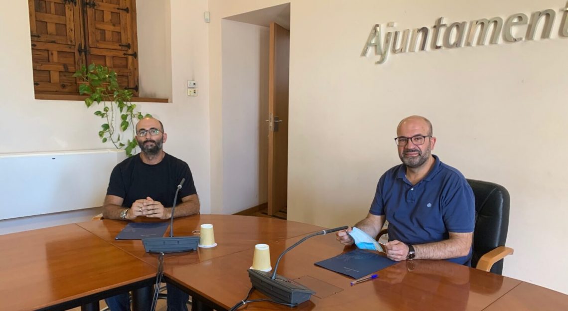 El Ayuntamiento renueva su compromiso con la Comunidad de Regantes de Carrizales