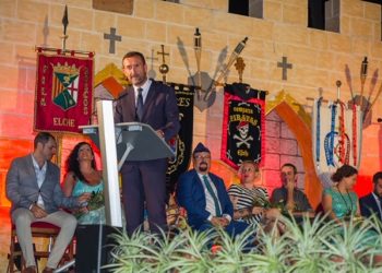 elche-gala-abanderado-y-capitanes-moros-y-cristianos-julio-2019-4