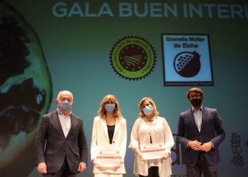 La Diputación apoya con 30.000 euros la promoción y difusión de la Granada Mollar