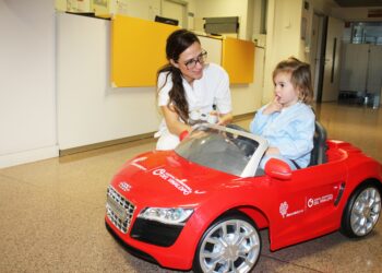 elche-hospital-coches-teledirigidos-marzo-2019-1