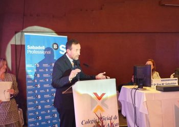 elche-miembro-de-honor-colegio-enfermeria-noviembre-2019