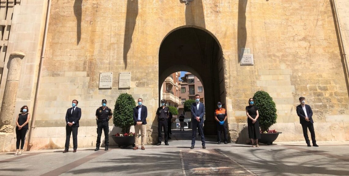 Elche se adhiere a los 10 días de luto por los fallecidos a causa del coronavirus