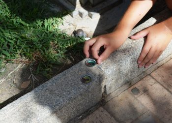 elche-museo-puzol-juegos-tradicionales-chapas-para-jovenes-julio-2019-2