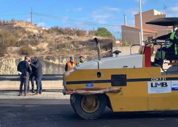 El Ayuntamiento de Elche avanza en su Plan de Asfaltado