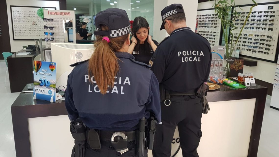 elche-policia-asesorando-comerciantes-diciembre-2019-2