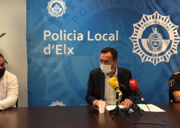 Elche duplica efectivos policiales para hacer cumplir el toque de queda decretado por la Generalitat