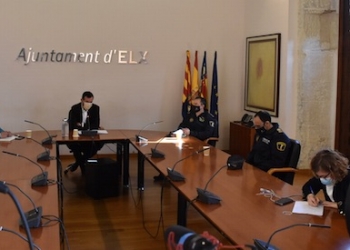 El Ayuntamiento y la Subdelegación del Gobierno acuerdan incrementar la presencia de agentes en Elx