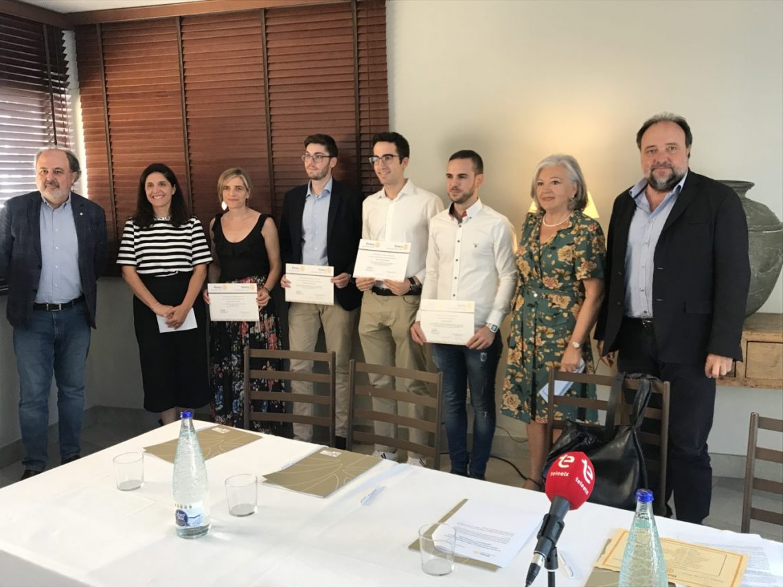 elche-rotario-entrega-premio-mejores-estudiantes-julio-2019-1