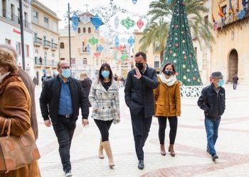 González: «La peatonalización de la Corredora y Plaça de Baix ha devuelto la vida al centro»