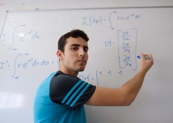 «Debemos virar hacia una enseñanza más centrada en la creatividad»