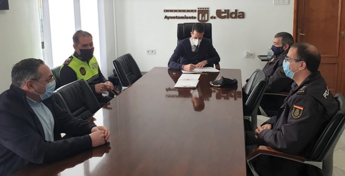 Elda firma la actualización del protocolo para la Protección de Víctimas de violencia de género