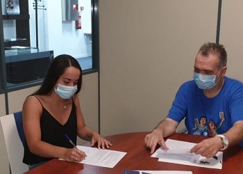 Aitana Benítez se estrena en la primera división de fútbol sala