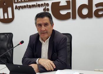 Los alumnos y alumnas de los Grados y Másteres de la UNED de Elda se examinarán de manera online