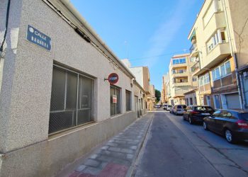 Elda adjudica el contrato para renovar el asfaltado de la calle Navarra