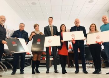 El Ayuntamiento envía el calendario de Asprodis a personalidades de toda España