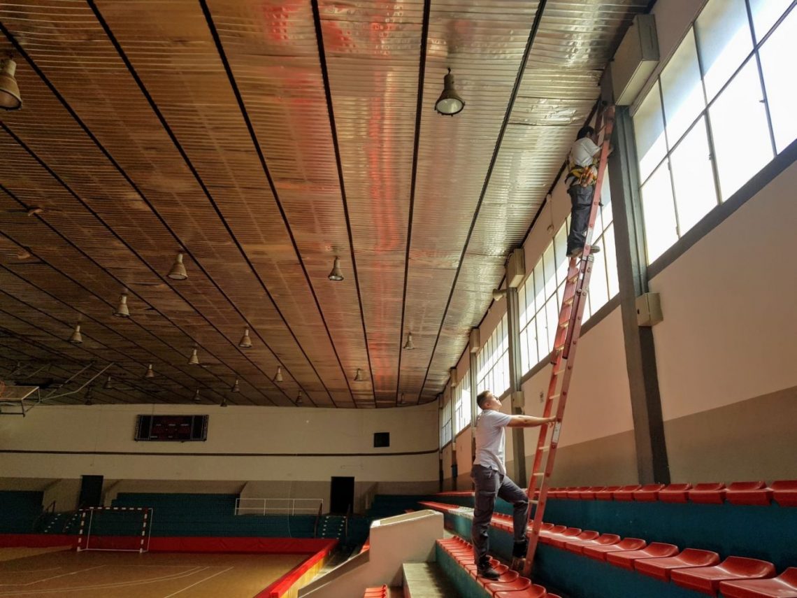 elda-cambio-luminarias-en-el-pabellon-juan-carlos-verdu-agosto-2019-2