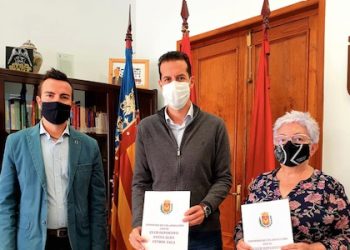 El Ayuntamiento firma el convenio de colaboración con el Club Deportivo Nueva Elda