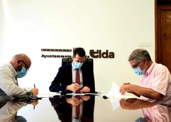 El Ayuntamiento de Elda firma el convenio de colaboración con el C.D. Eldense