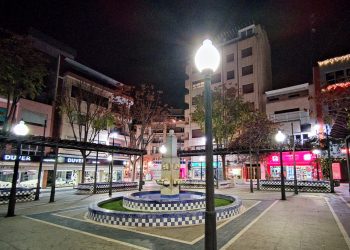 Elda instala luminarias de tipo LED en la Plaza Sagasta y el parque Adolfo Suárez