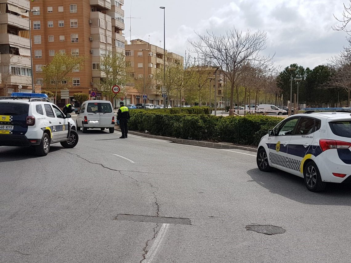 La Policía de Elda intensifica la vigilancia para garantizar el uso de la mascarilla