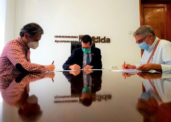 El Ayuntamiento de Elda firma el convenio de colaboración con el CBM Elda Prestigio