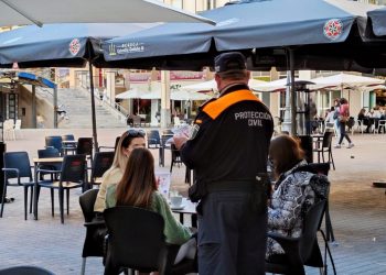 Elda lleva a cabo una campaña de concienciación entre clientes y gerentes de establecimientos hosteleros