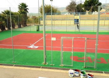 Elda remodela las pistas de tenis del Complejo Deportivo de San Crispín