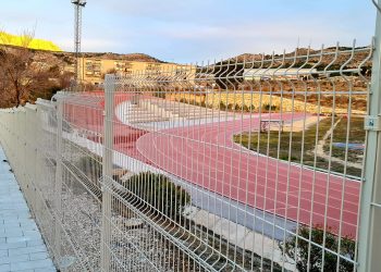 Elda renueva el vallado perimetral del Nuevo Pepico Amat y la Pista de Atletismo