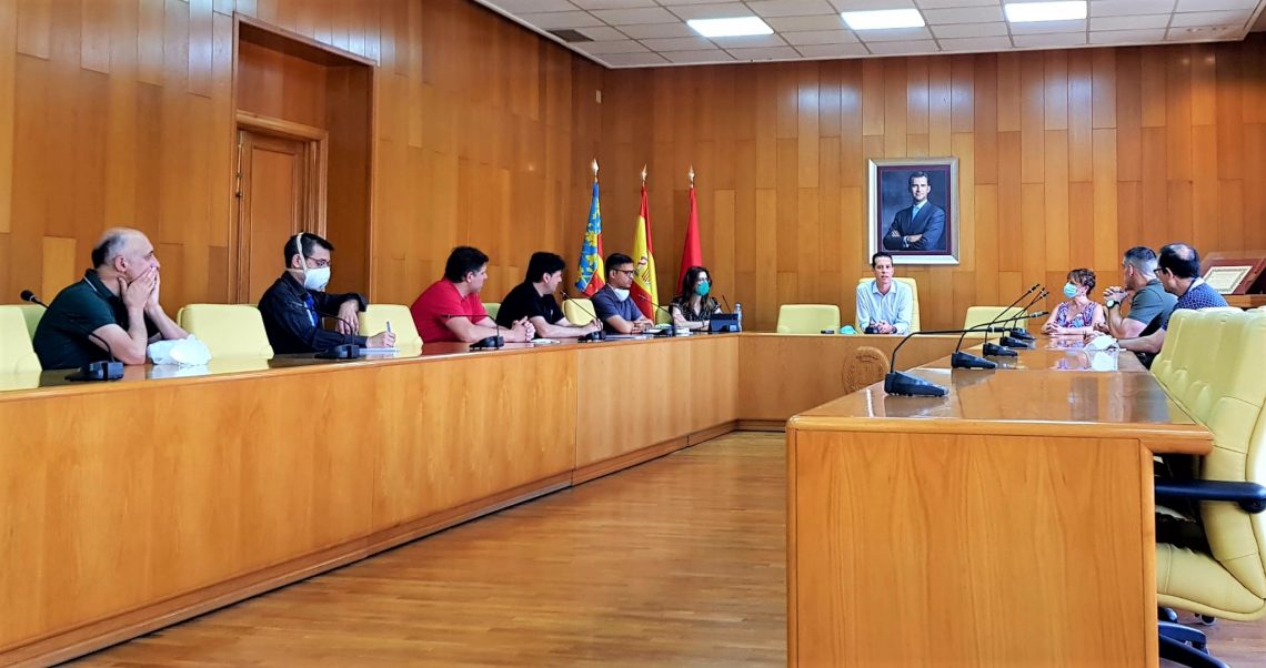 Elda propone la creación de una comisión de seguimiento del mercadillo