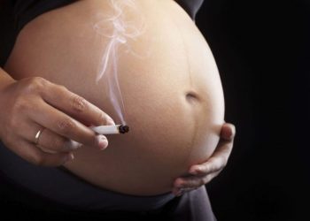 embarazada-fumando-noviembre-2019