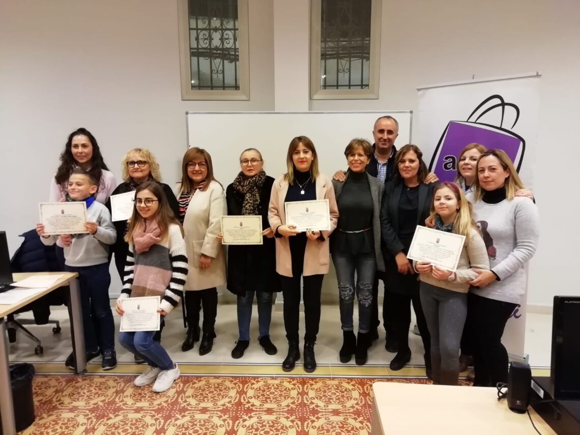 entrega-diplomas-concurso-escaparates-crevillent-enero-2019