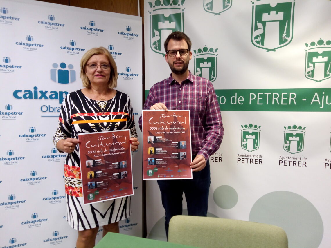 fernando-portillo-concejal-cultura-y-patrimonio-y-lola-pastor-vicepresidenta-caixa-petrer