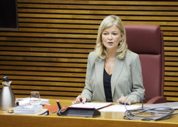 Sin acuerdo sobre si al personal sanitario debe exigírsele el valenciano