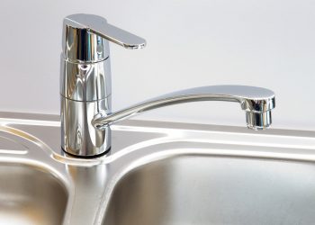 Aigües d’Elx alerta sobre un fraude de suplantación para acceder al interior de las viviendas