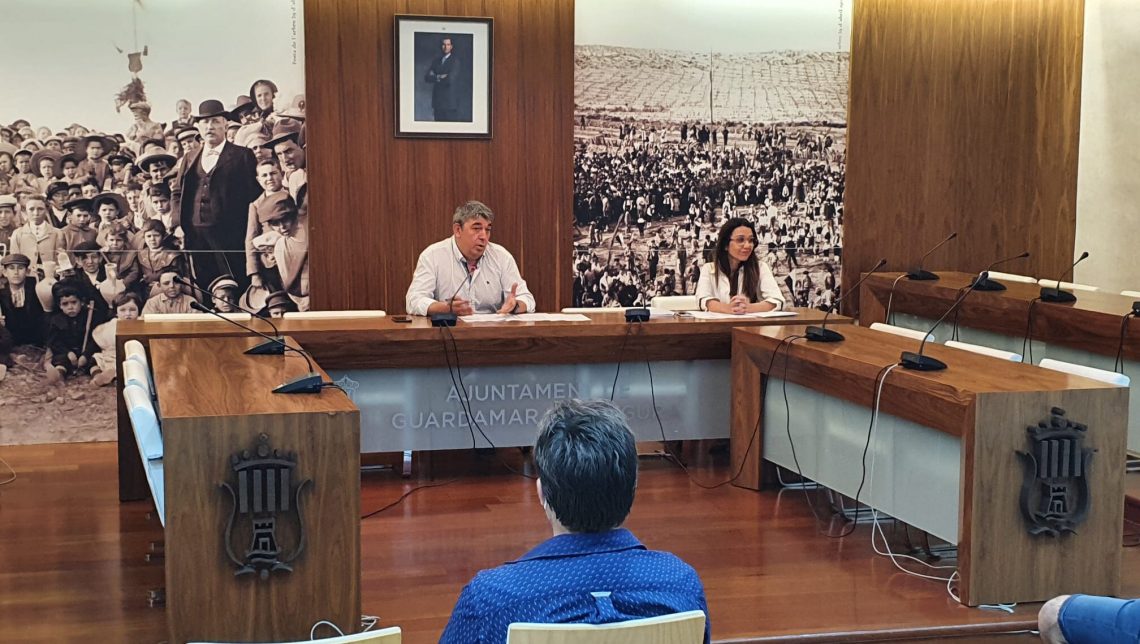 guardamar-ayuntamiento-reunion-con-mercaderes-mayo-2020