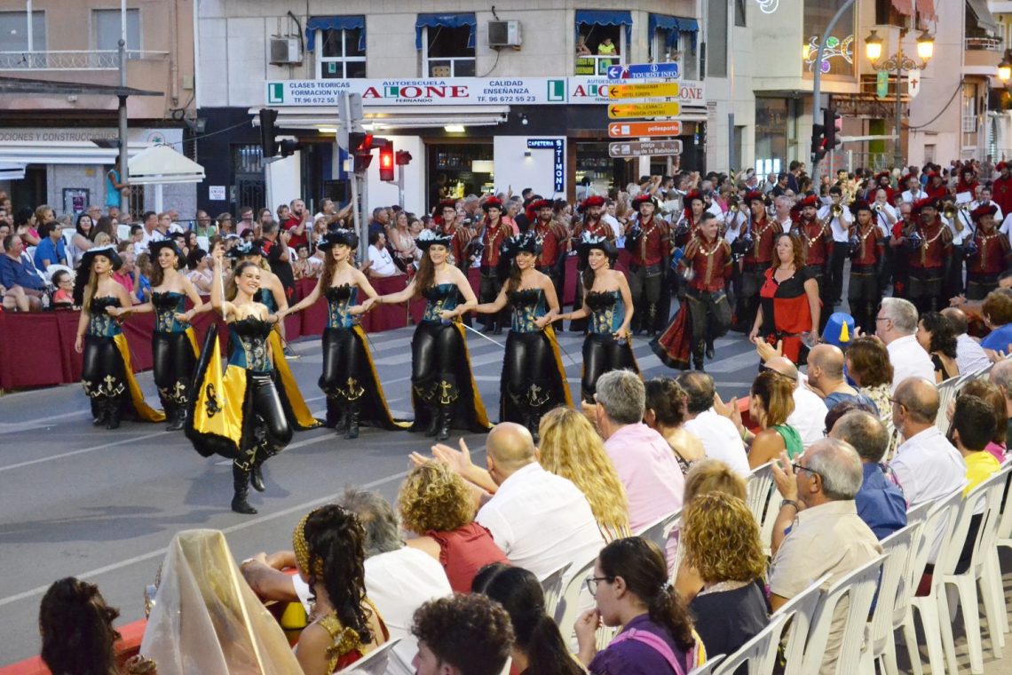 guardamar-desfile-fiestas-moros-y-cristianos-julio-2019-1
