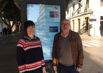 jose-antonio-latorre-concejal-fomento-y-turismo-y-almudena-albentosa-concejala-fiestas-ayuntamiento-almoradi