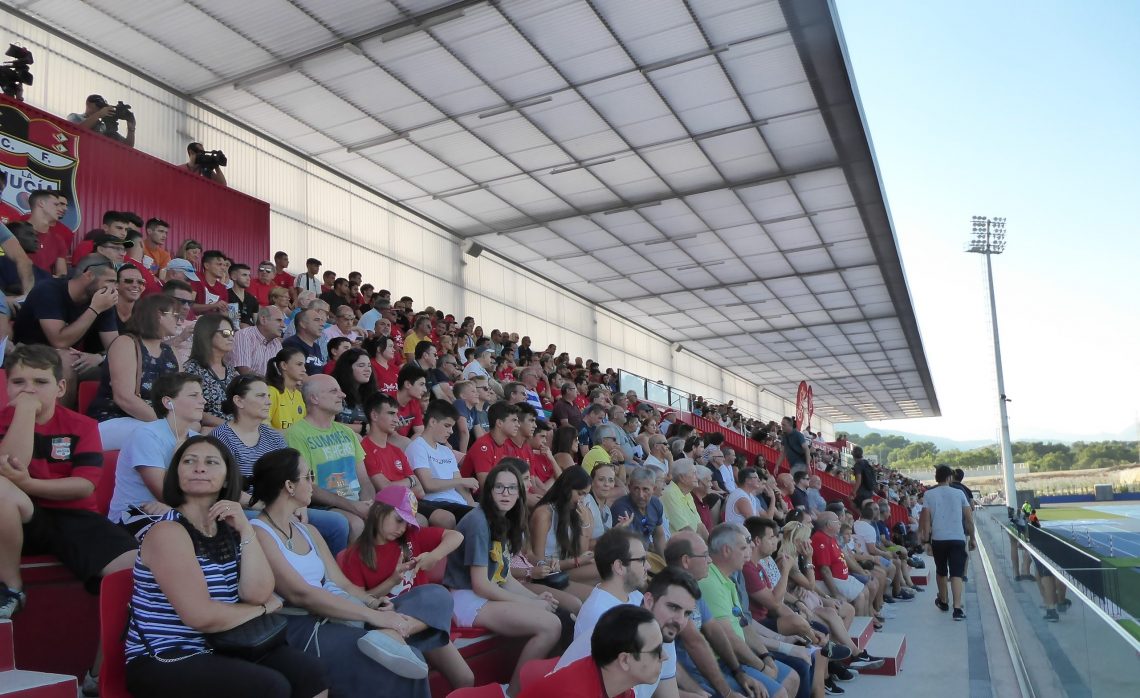 la-nucia-grada-campo-de-futbol-noviembre-2019