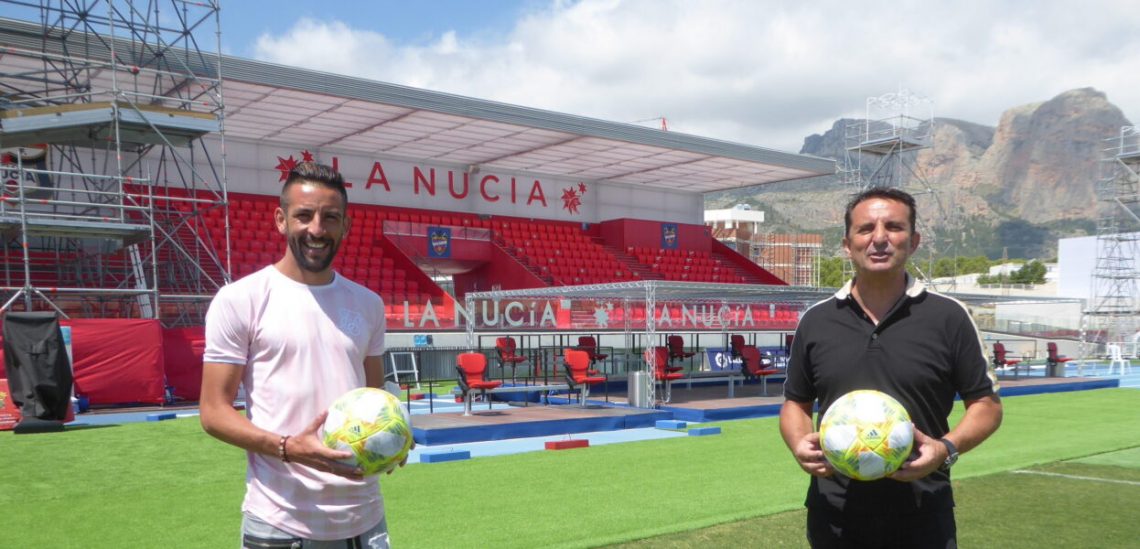 El futbolista chileno Isla se pone “a punto” en La Nucía mientras decide su “futuro”