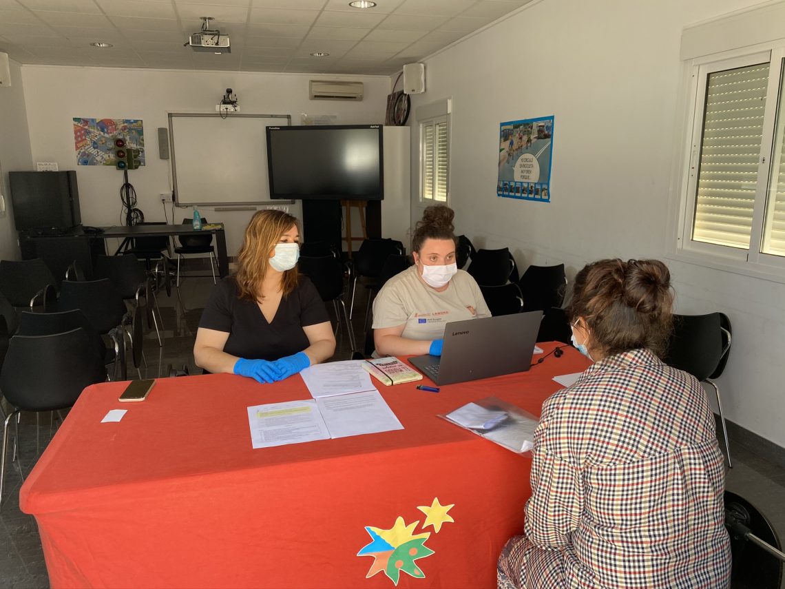 La matriculación escolar de primaria finaliza mañana y continua el servicio de ayuda telemática