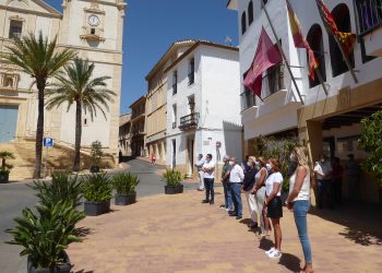 La Nucía se sumó al minuto de silencio por las víctimas de la Covid-19