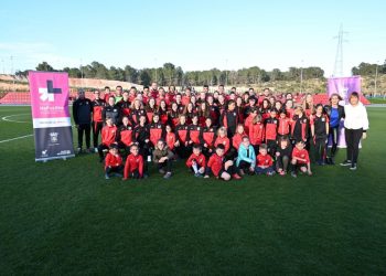 la-nucia-nastic-futbol-dia-de-la-mujer-marzo-2020