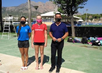 La “sincro” nuciera Natalie Baker inicia la pretemporada