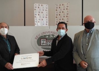 La Nucía recibe el reconocimiento de Cambridge English Exams