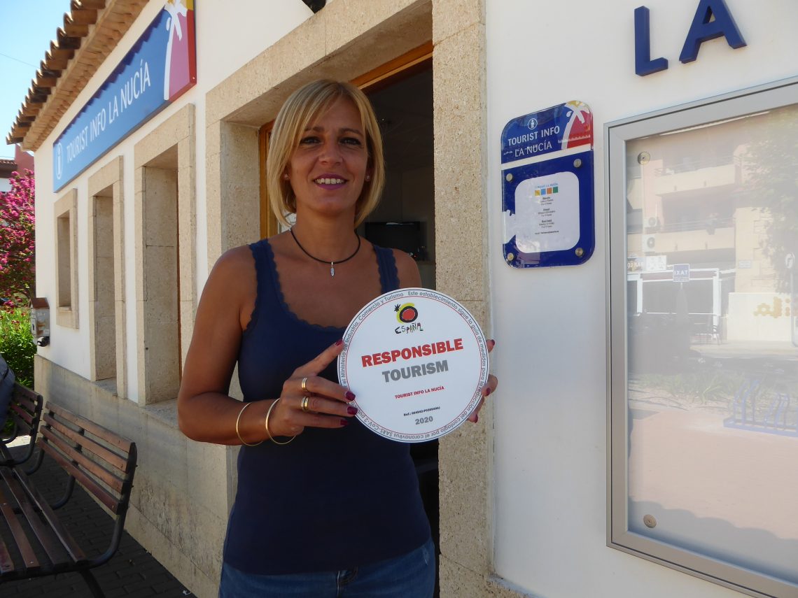La Tourist Info La Nucía recibe el distintivo “Responsible Tourism” del Ministerio