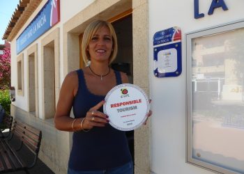 La Tourist Info La Nucía recibe el distintivo “Responsible Tourism” del Ministerio