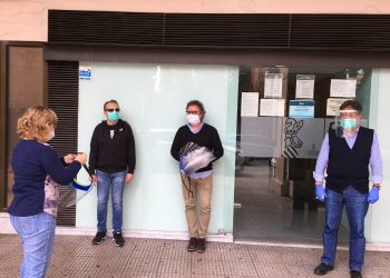 la-nucia-viseras-solidarias-abril-2020