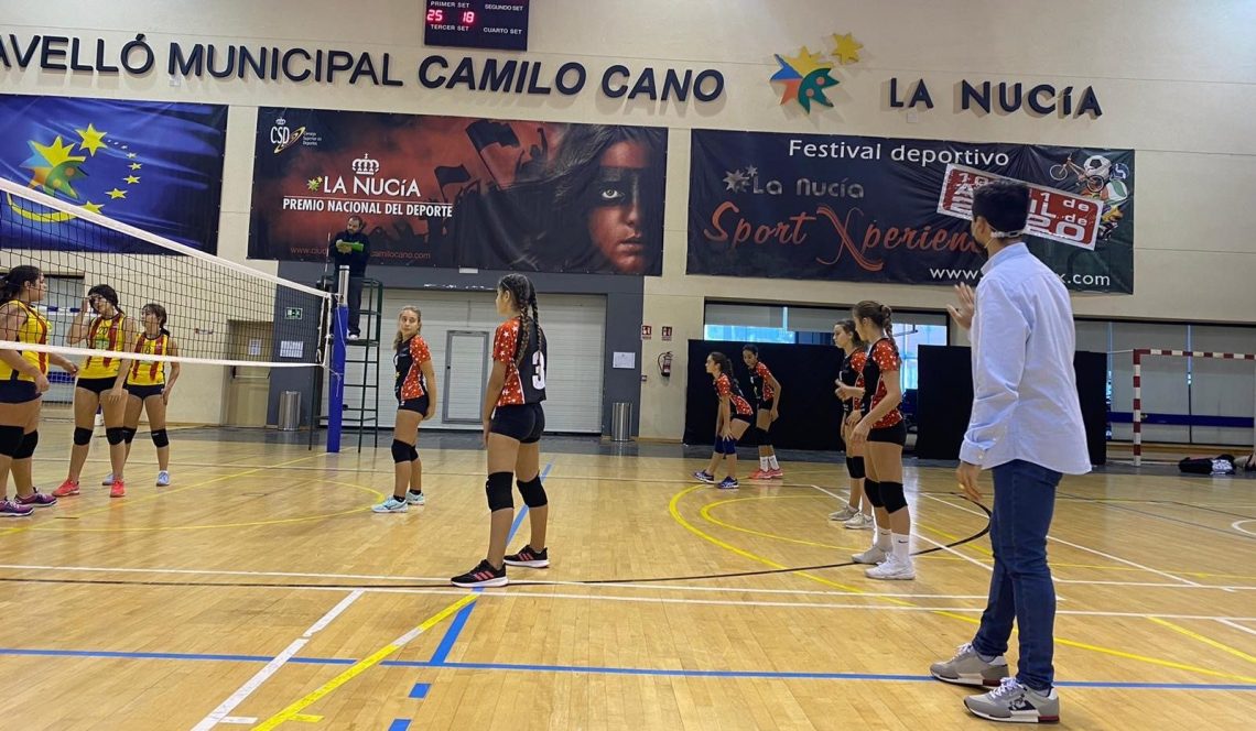 Triple victoria de los equipos del Club Voleibol La Nucía