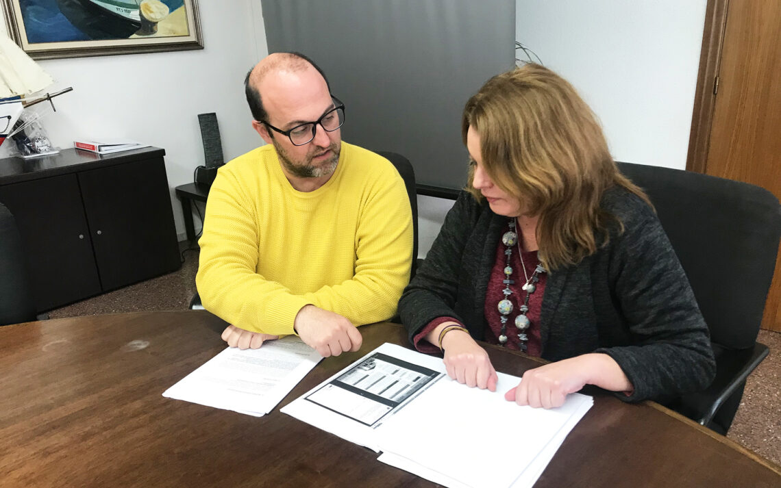 lorenzo-cervera-concejal-bienestar-social-y-gemma-asencio-responsable-oficina-habitatge-santa-pola-enero-2019