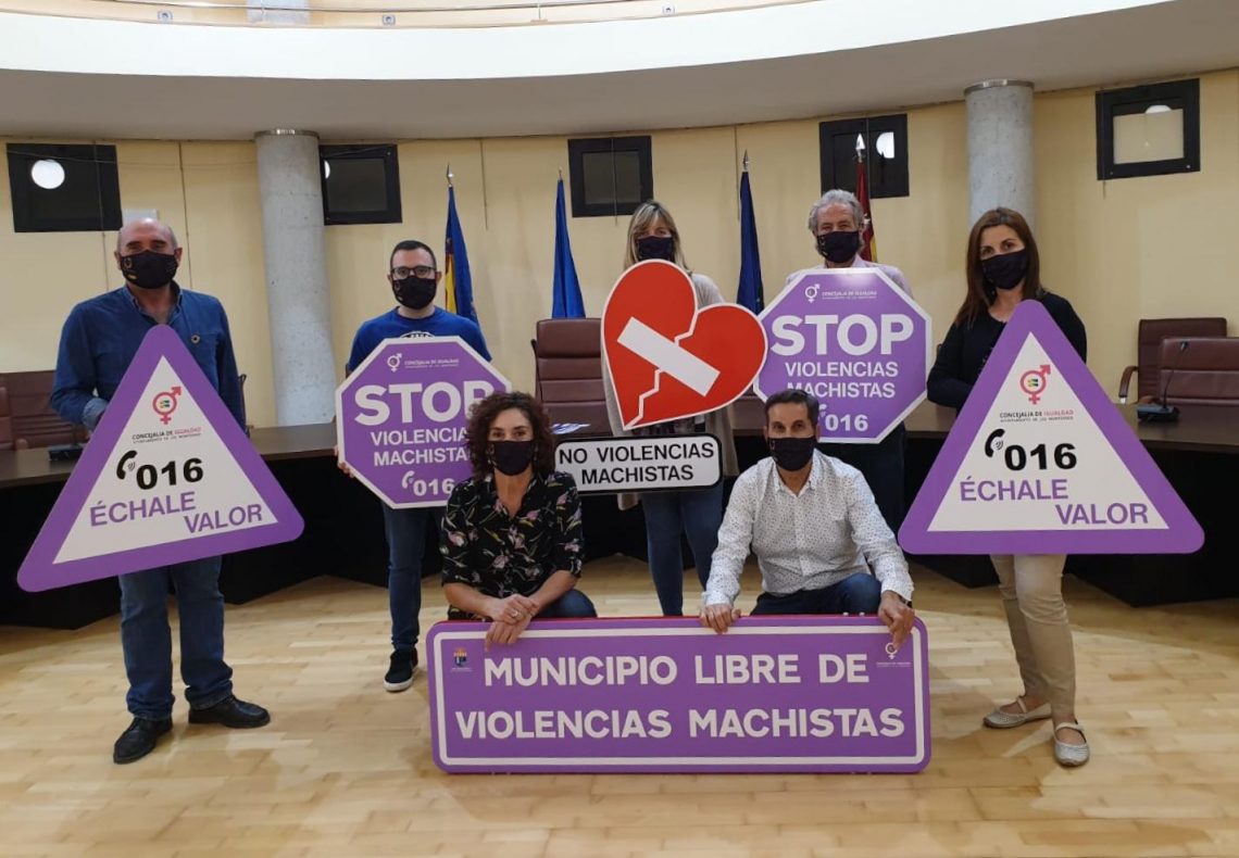 Los Montesinos incorpora señalética permanente en Contra de la Violencia Machista